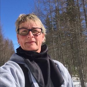 Meet your Posher, Candace